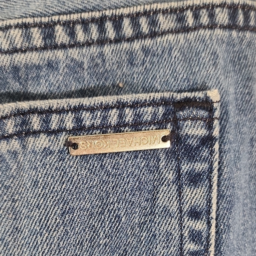 Michael Kors Cropped Exposed Button Jeans Slightly Distressed Hem Size 14 - Picture 3 of 7